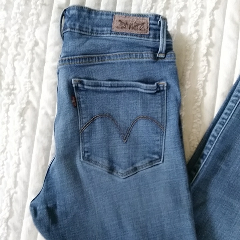 Levi's Mid-Rise Skinny Jeans Blue 6M - Picture 16 of 16